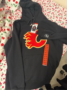 Nwt NHL Calgary Flames Black Pullover Hoodie with Flame Logo